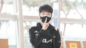 Photo of DWG KIA Ghost at the airpost leaving for MSI
