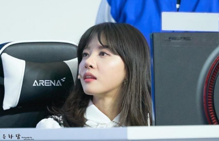 LCK Host Kim Min-Ah Tests Negative After COVID-19 Scare Removes Her